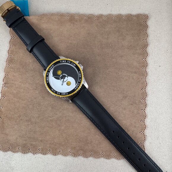 Fun vintage and rare Joe Boxer watch, featuring a Time to Yin -- Time to Yang - Picture 5 of 11